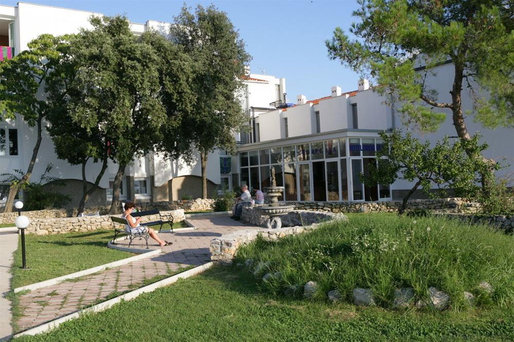 Hotel Omorika Punat Exterior photo